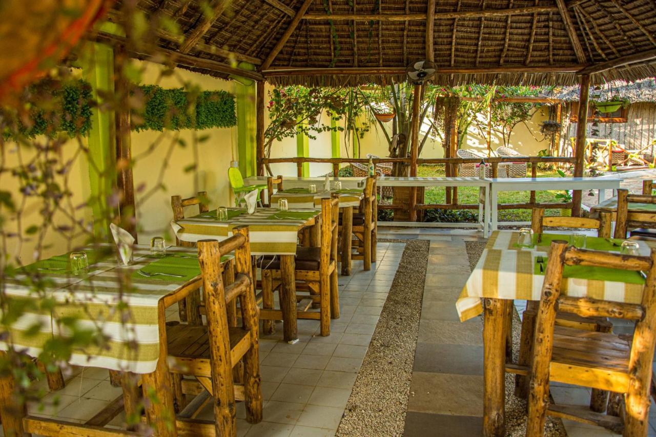 Green'S Hostel Nungwi Bagian luar foto